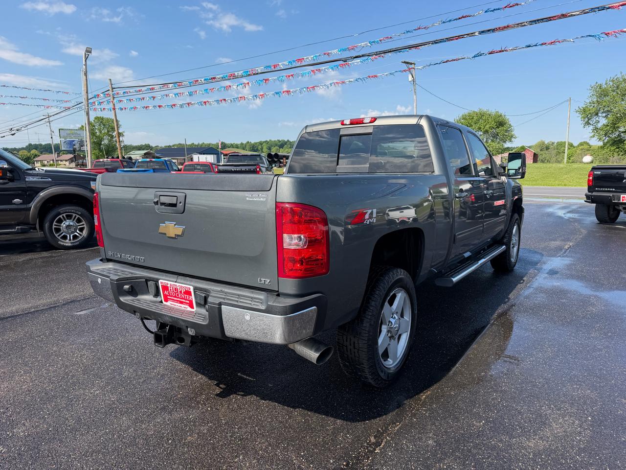 Chevrolet Silverado 2500HD 4WD Crew Cab 153.7" LTZ 2011