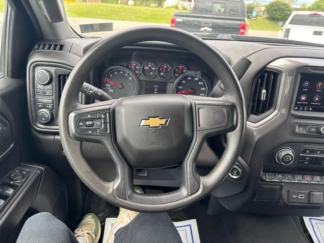 Chevrolet Silverado 1500 4WD Crew Cab 147" Custom 2022