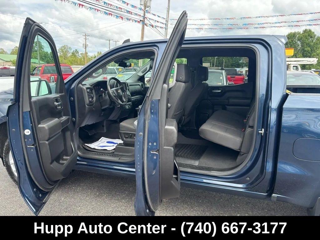 Chevrolet Silverado 1500 4WD Crew Cab 147" Custom 2022