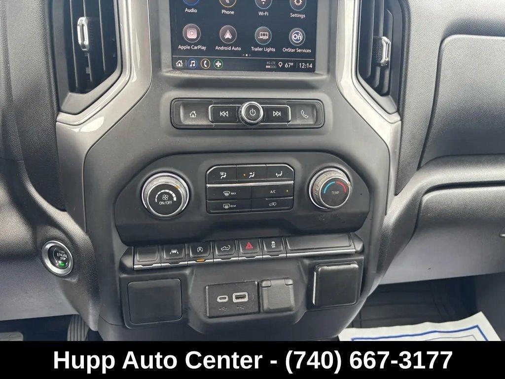 Chevrolet Silverado 1500 4WD Crew Cab 147" Custom 2022
