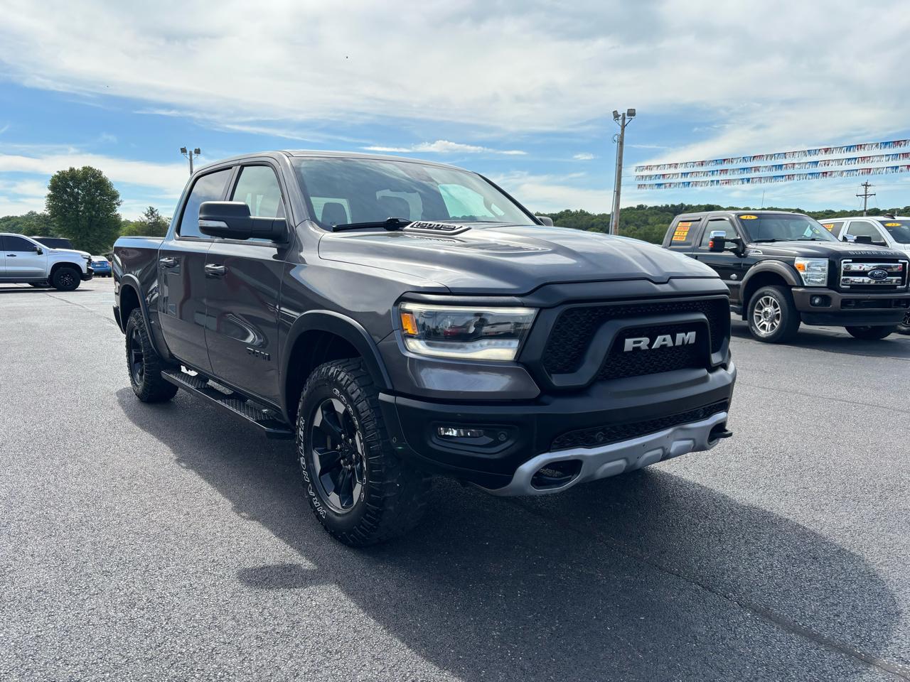 RAM 1500 4WD Crew Cab 140.5" Rebel 2019