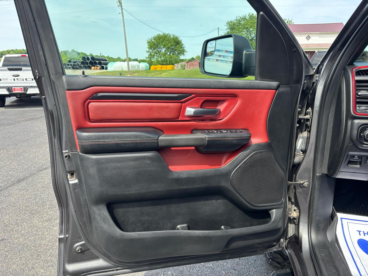 RAM 1500 4WD Crew Cab 140.5" Rebel 2019