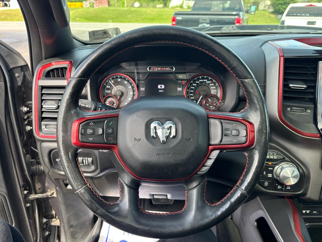 RAM 1500 4WD Crew Cab 140.5" Rebel 2019