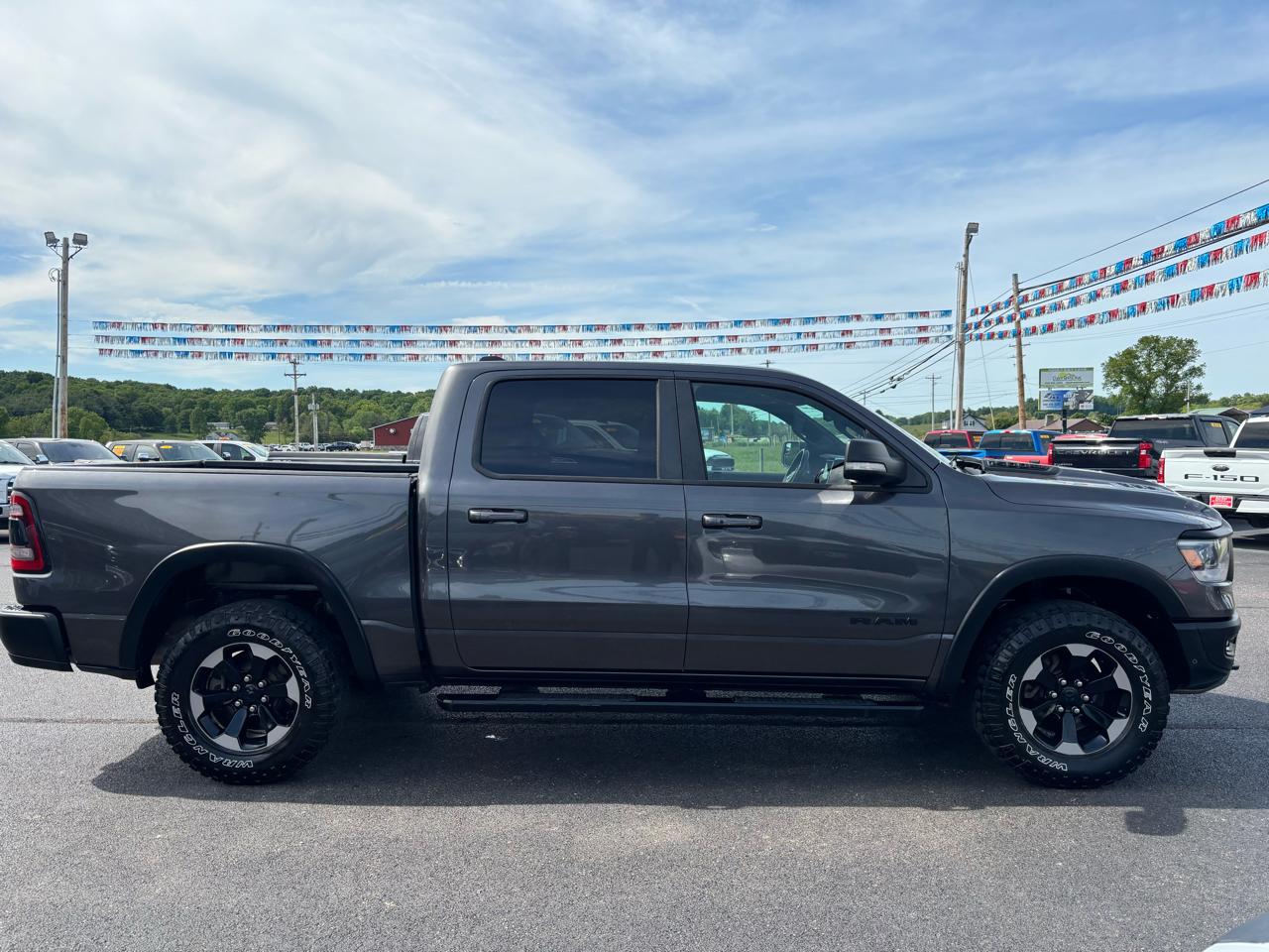 RAM 1500 4WD Crew Cab 140.5" Rebel 2019