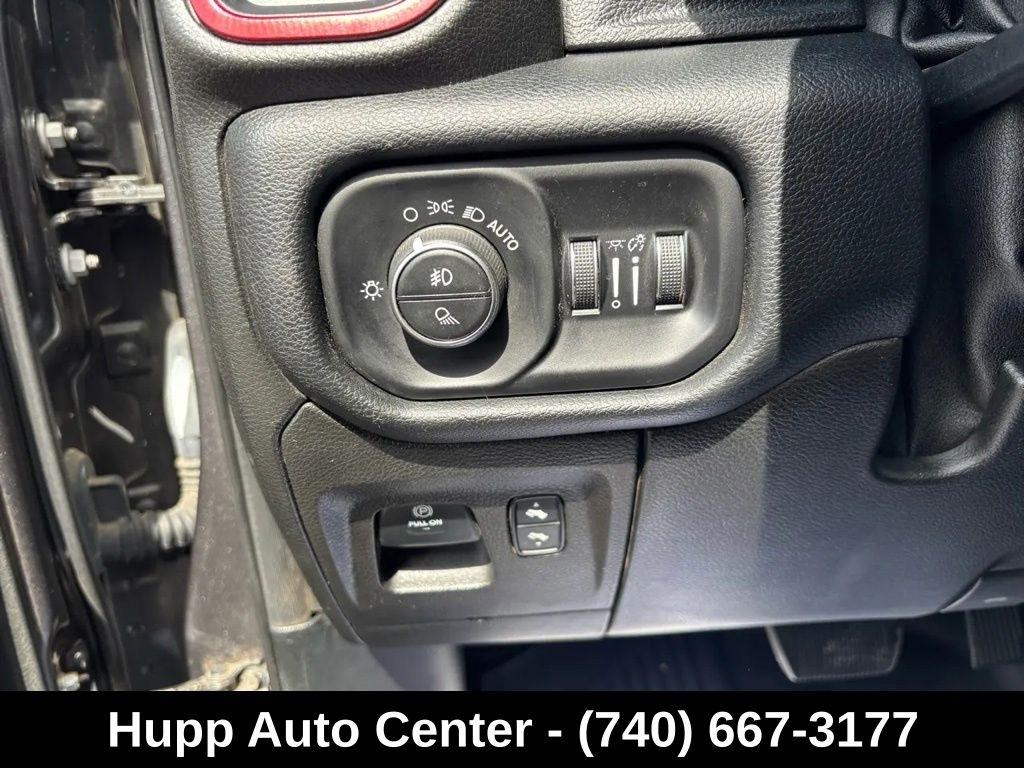 RAM 1500 4WD Crew Cab 140.5" Rebel 2019