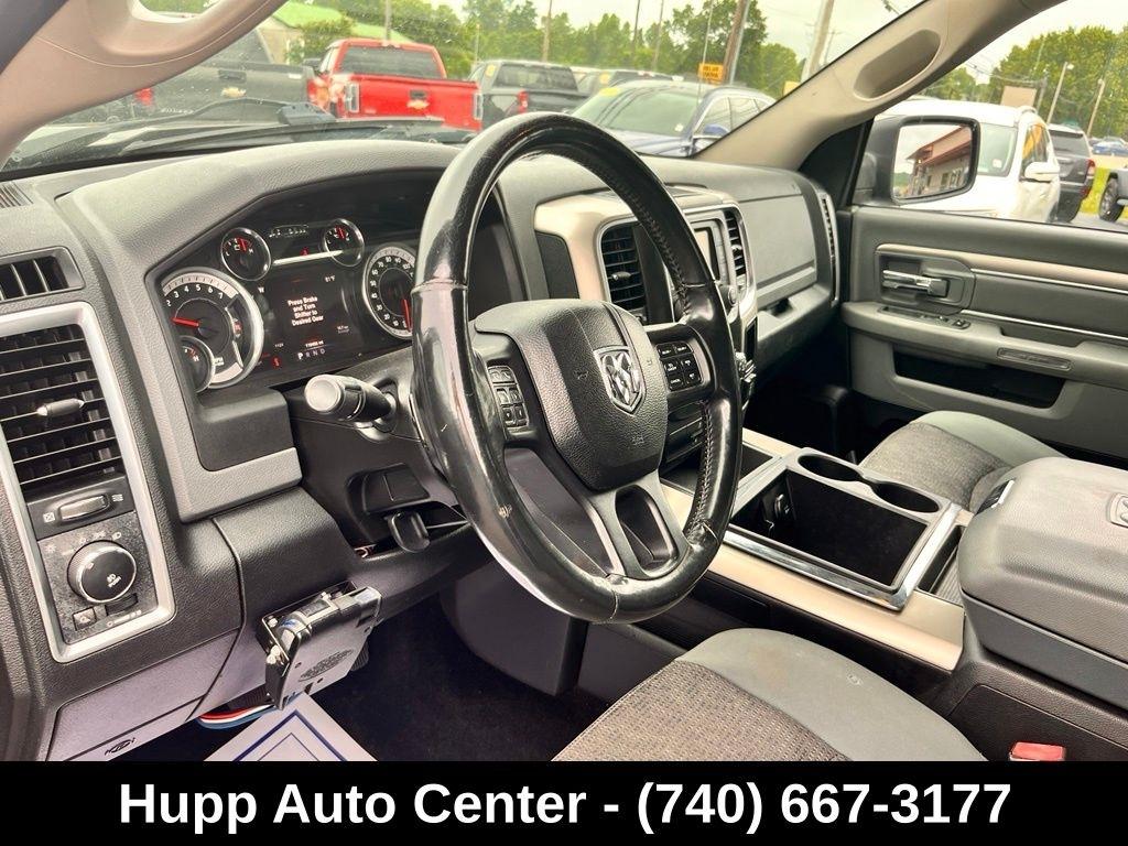 RAM 1500 4WD Crew Cab 140.5" Big Horn 2013