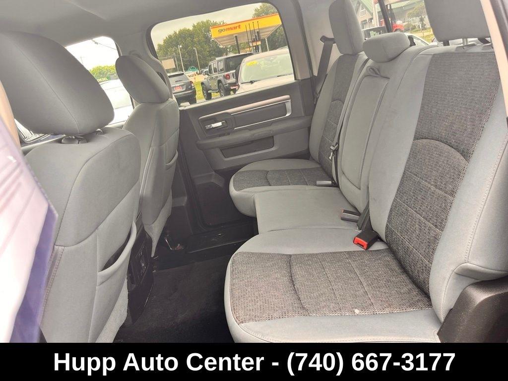 RAM 1500 4WD Crew Cab 140.5" Big Horn 2013
