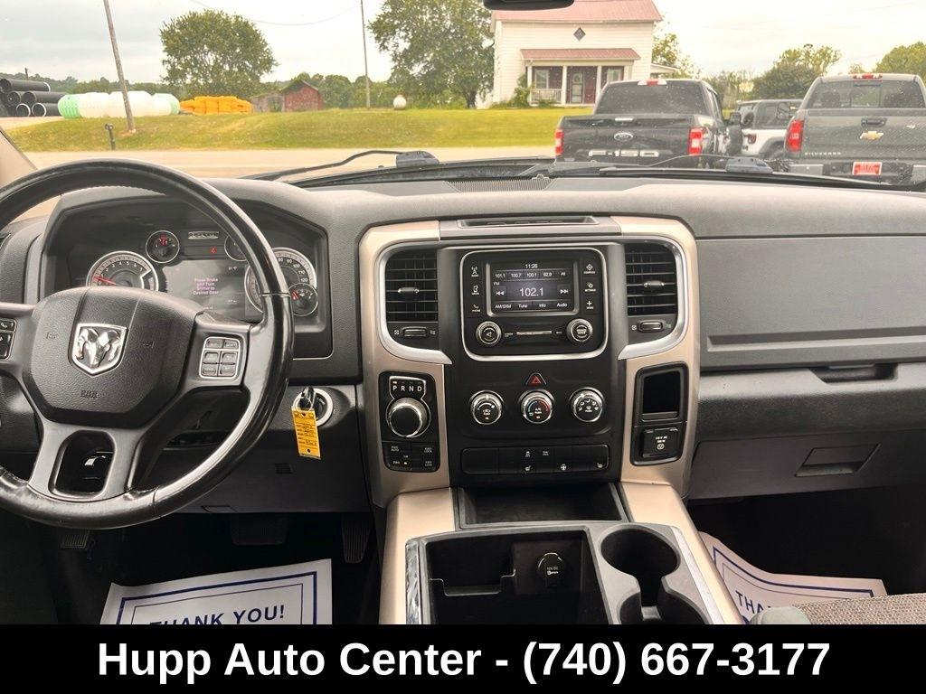 RAM 1500 4WD Crew Cab 140.5" Big Horn 2013