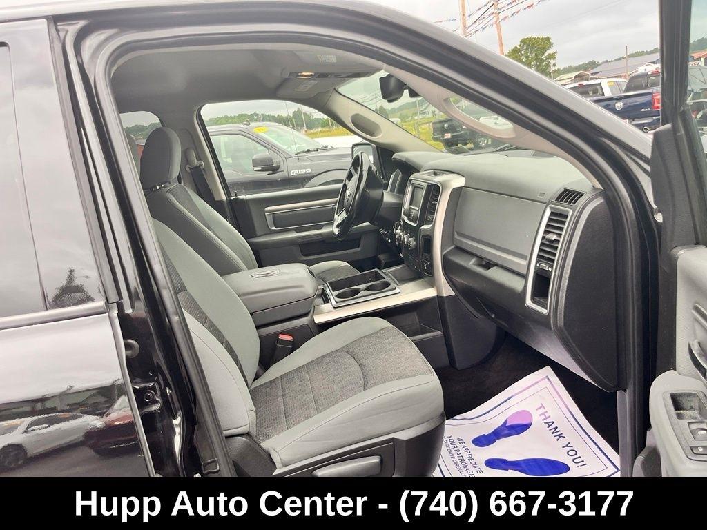 RAM 1500 4WD Crew Cab 140.5" Big Horn 2013