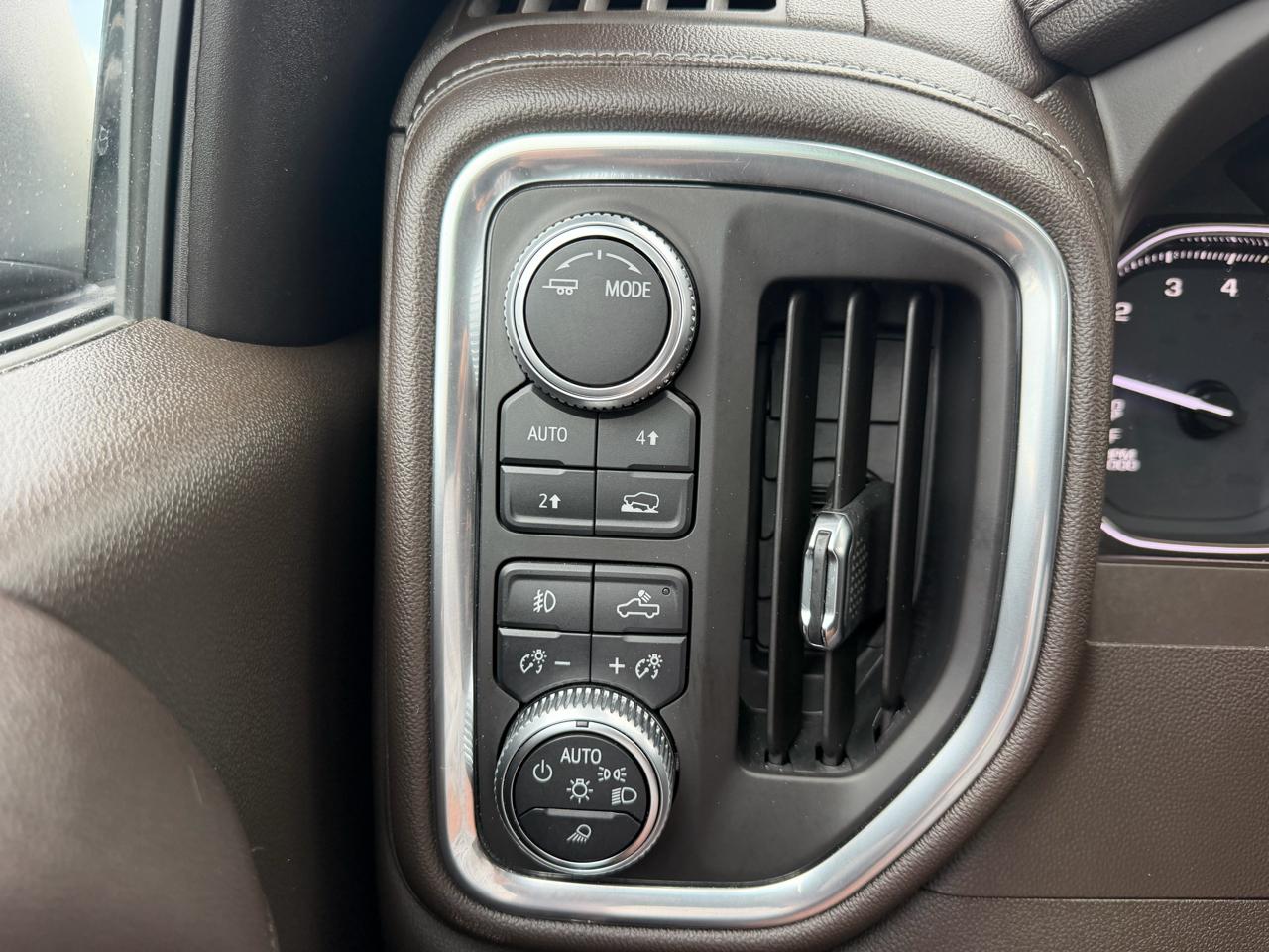 GMC Sierra 1500 4WD Crew Cab 157" SLT 2020