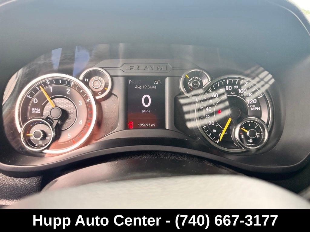 RAM 3500 Tradesman 4x4 Crew Cab 8' Box 2019