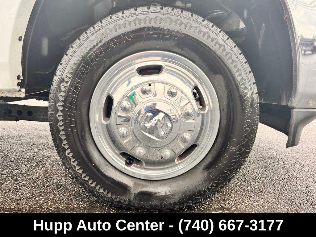 RAM 3500 Tradesman 4x4 Crew Cab 8' Box 2019