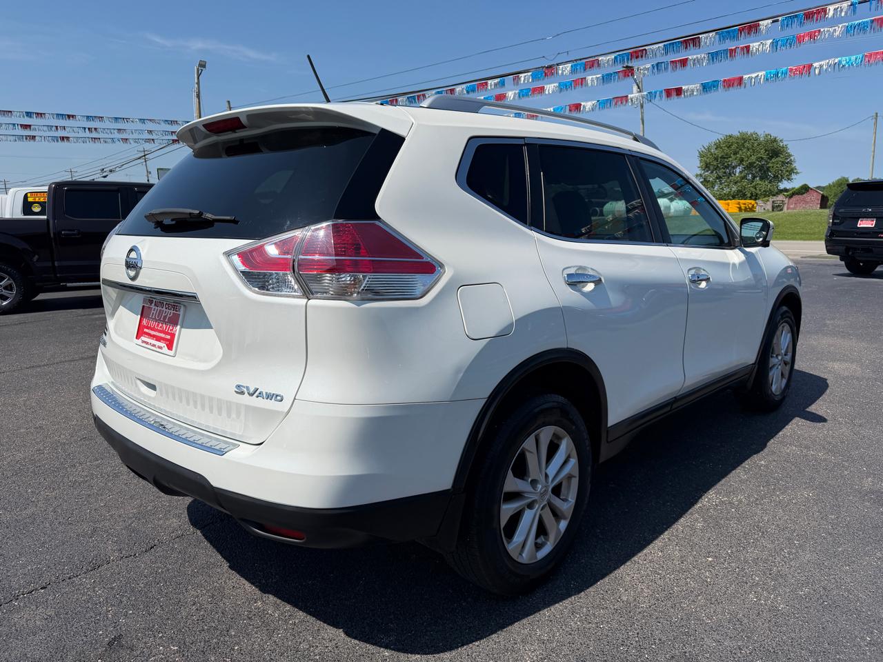 Nissan Rogue AWD 4dr SV 2016