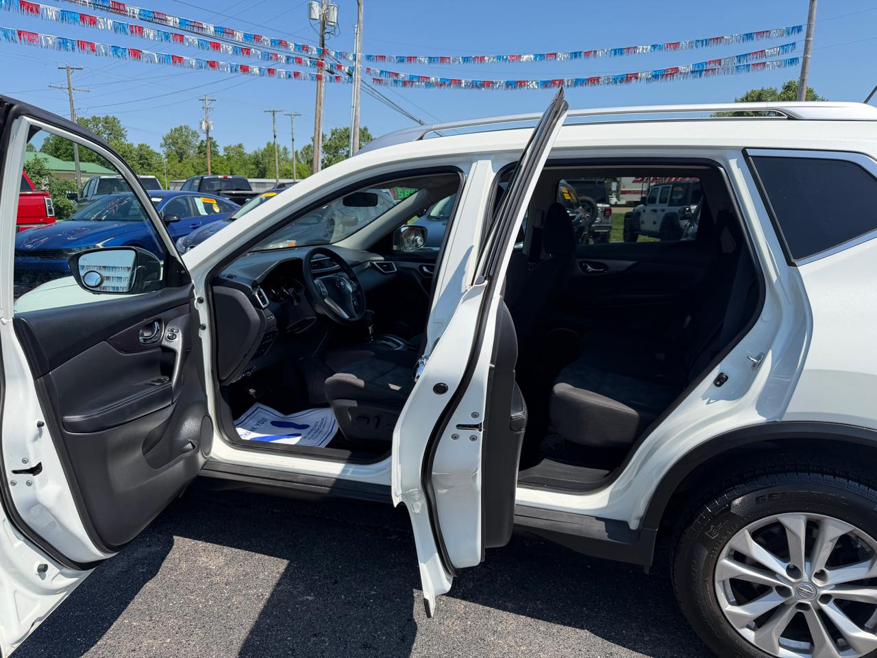 Nissan Rogue AWD 4dr SV 2016