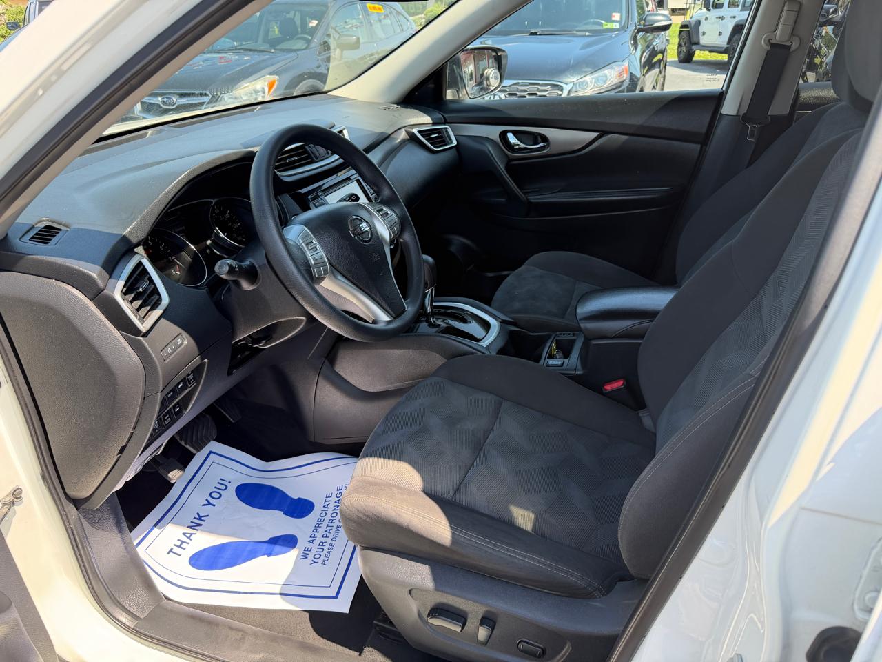 Nissan Rogue AWD 4dr SV 2016