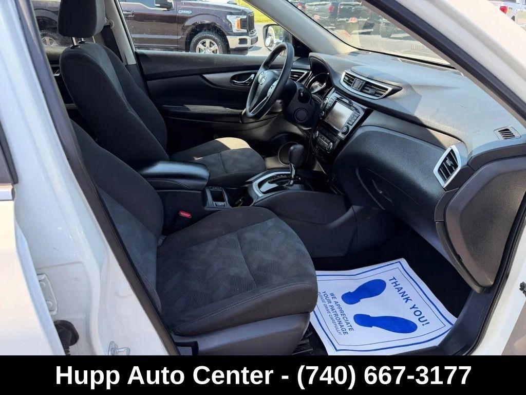 Nissan Rogue AWD 4dr SV 2016