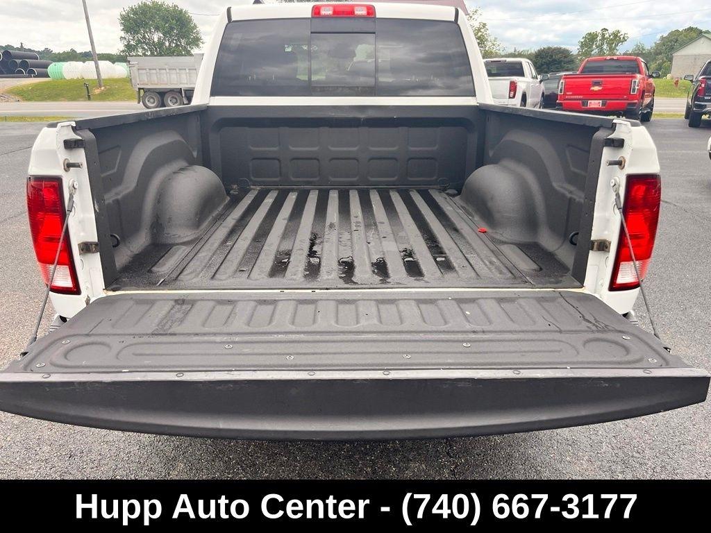 RAM 1500 Big Horn 4x4 Crew Cab 5'7" Box 2017