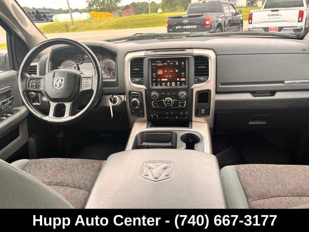 RAM 1500 Big Horn 4x4 Crew Cab 5'7" Box 2017