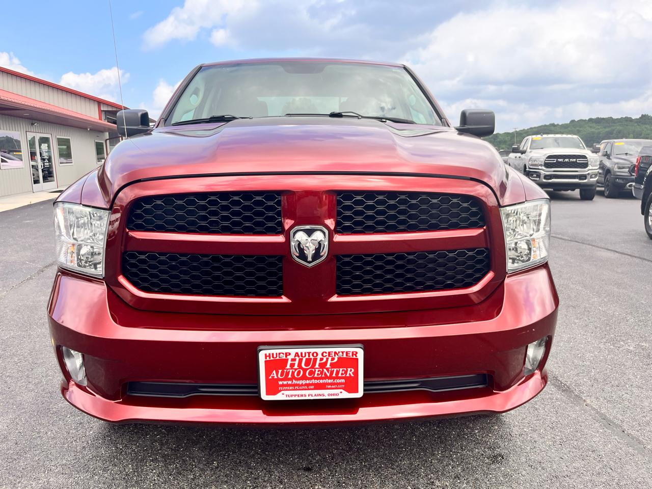 RAM 1500 Express 4x4 Crew Cab 5'7" Box 2017