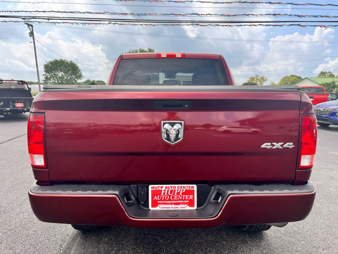 RAM 1500 Express 4x4 Crew Cab 5'7" Box 2017