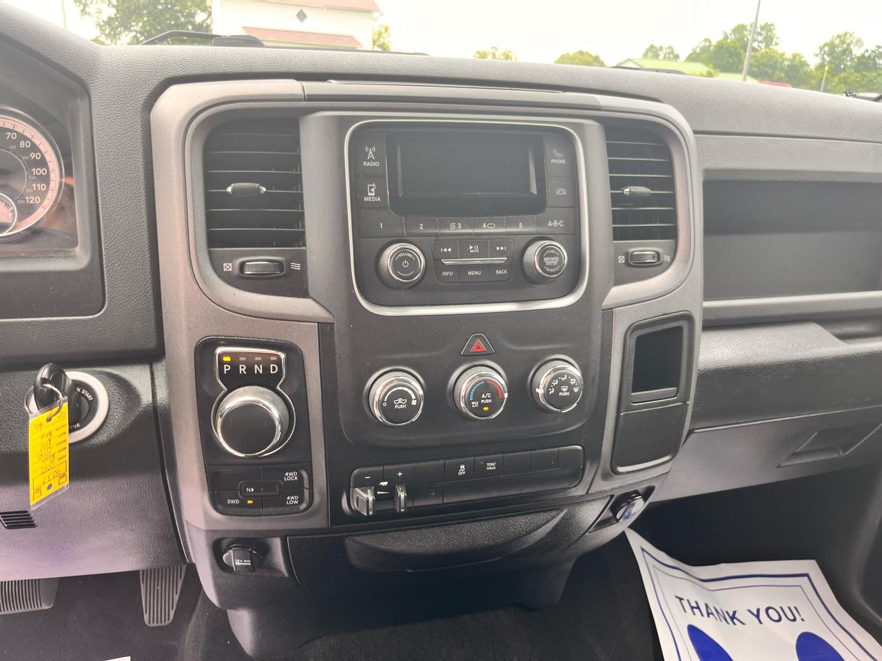 RAM 1500 Express 4x4 Crew Cab 5'7" Box 2017