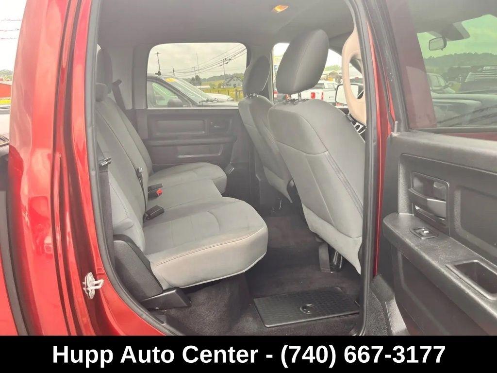 RAM 1500 Express 4x4 Crew Cab 5'7" Box 2017