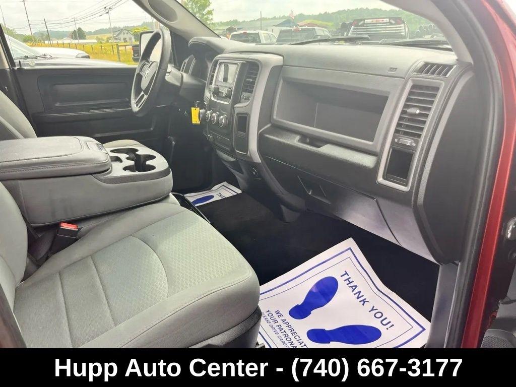 RAM 1500 Express 4x4 Crew Cab 5'7" Box 2017