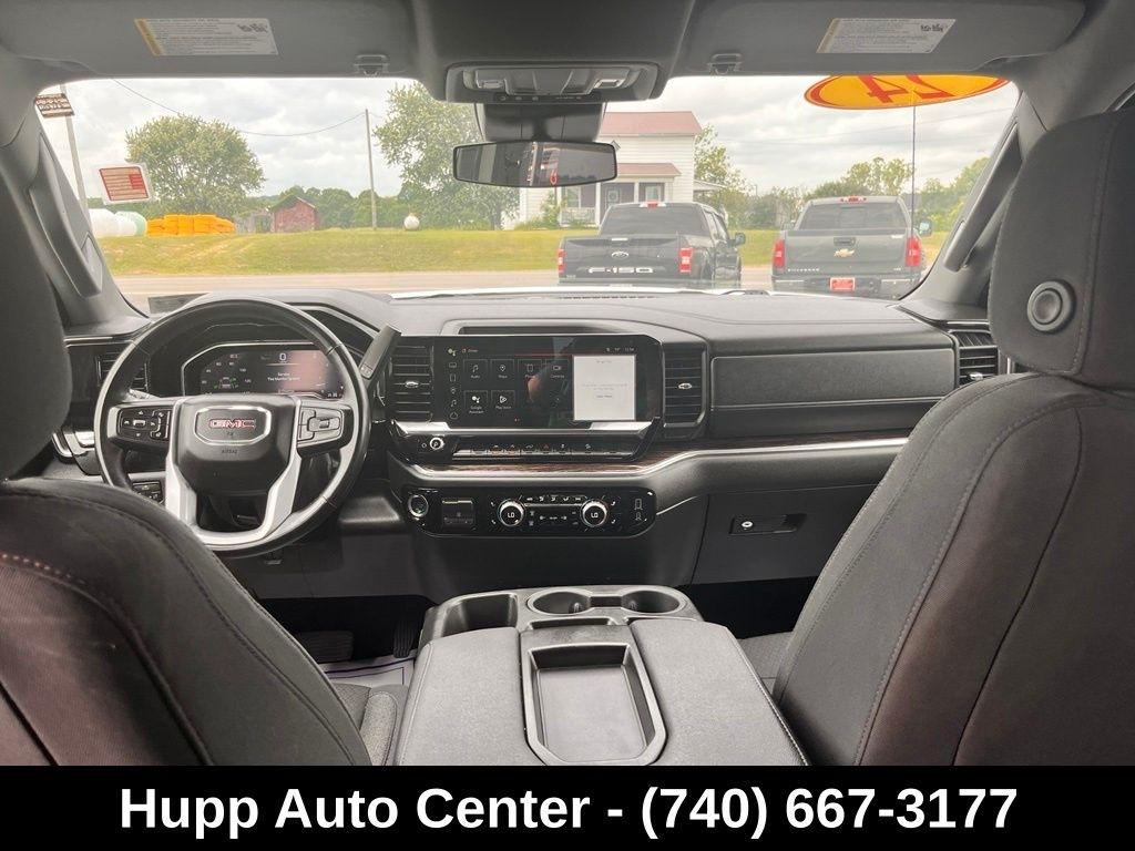 GMC Sierra 1500 4WD Crew Cab 157" SLE 2024