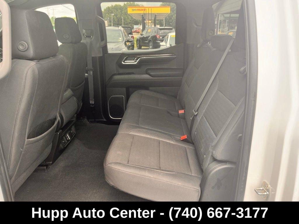GMC Sierra 1500 4WD Crew Cab 157" SLE 2024