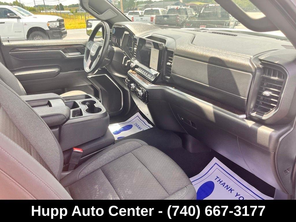 GMC Sierra 1500 4WD Crew Cab 157" SLE 2024