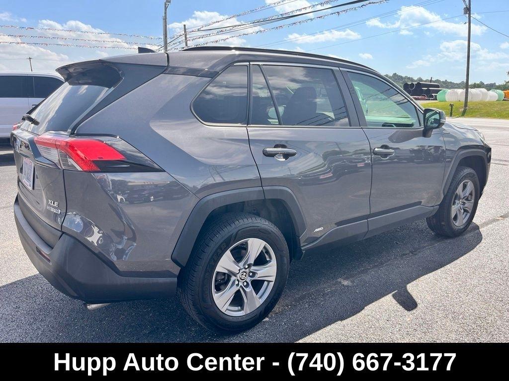 Toyota RAV4 Hybrid XLE AWD (Natl) 2024