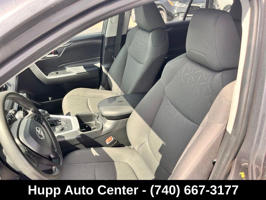 Toyota RAV4 Hybrid XLE AWD (Natl) 2024