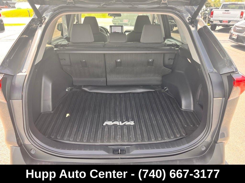 Toyota RAV4 Hybrid XLE AWD (Natl) 2024