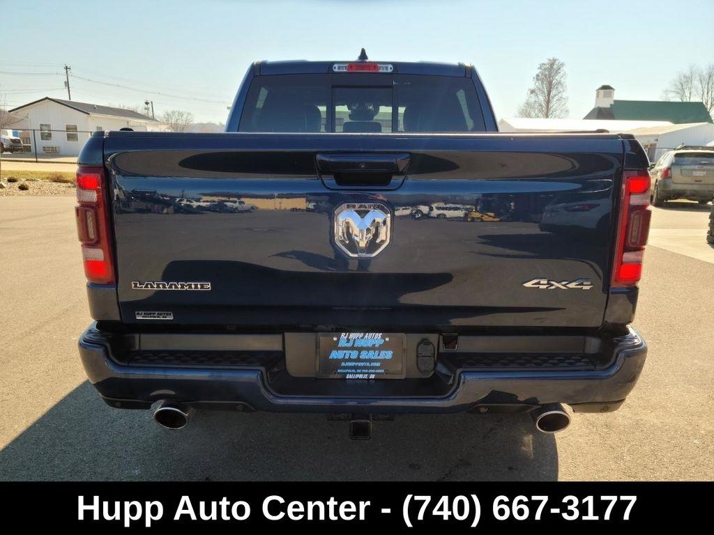 RAM 1500 Laramie 4x4 Crew Cab 5'7" Box 2022