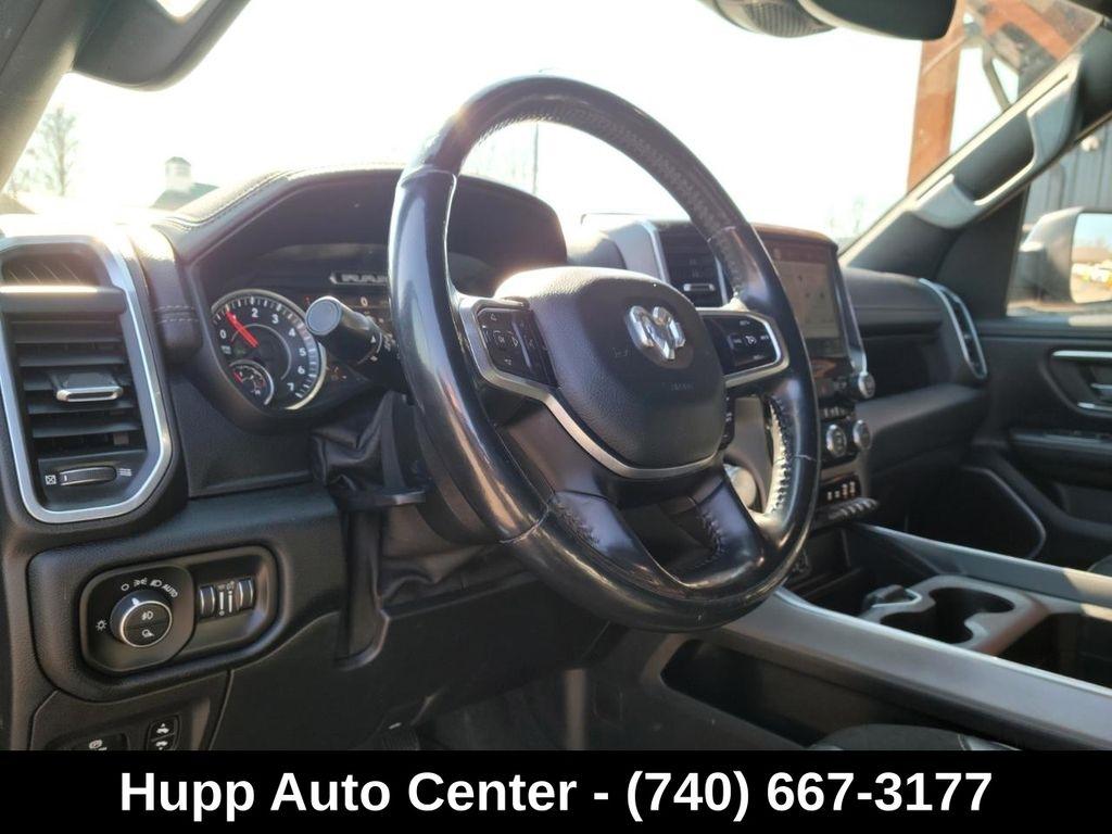 RAM 1500 Laramie 4x4 Crew Cab 5'7" Box 2022