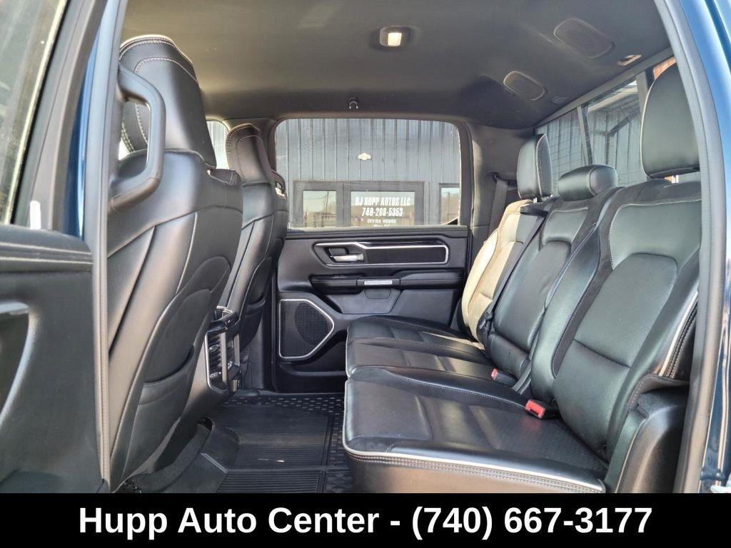 RAM 1500 Laramie 4x4 Crew Cab 5'7" Box 2022