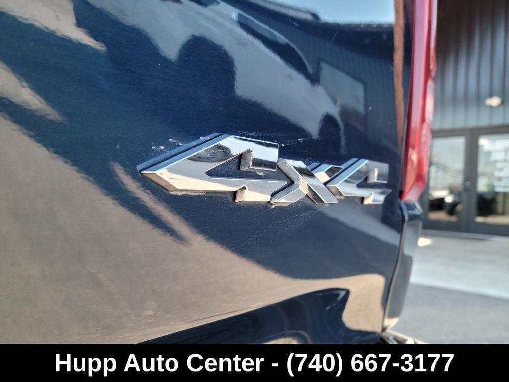 RAM 1500 Laramie 4x4 Crew Cab 5'7" Box 2022