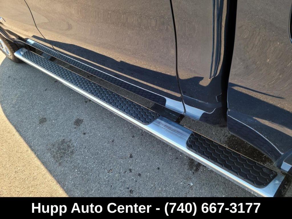 RAM 1500 Laramie 4x4 Crew Cab 5'7" Box 2022