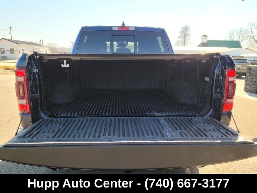 RAM 1500 Laramie 4x4 Crew Cab 5'7" Box 2022