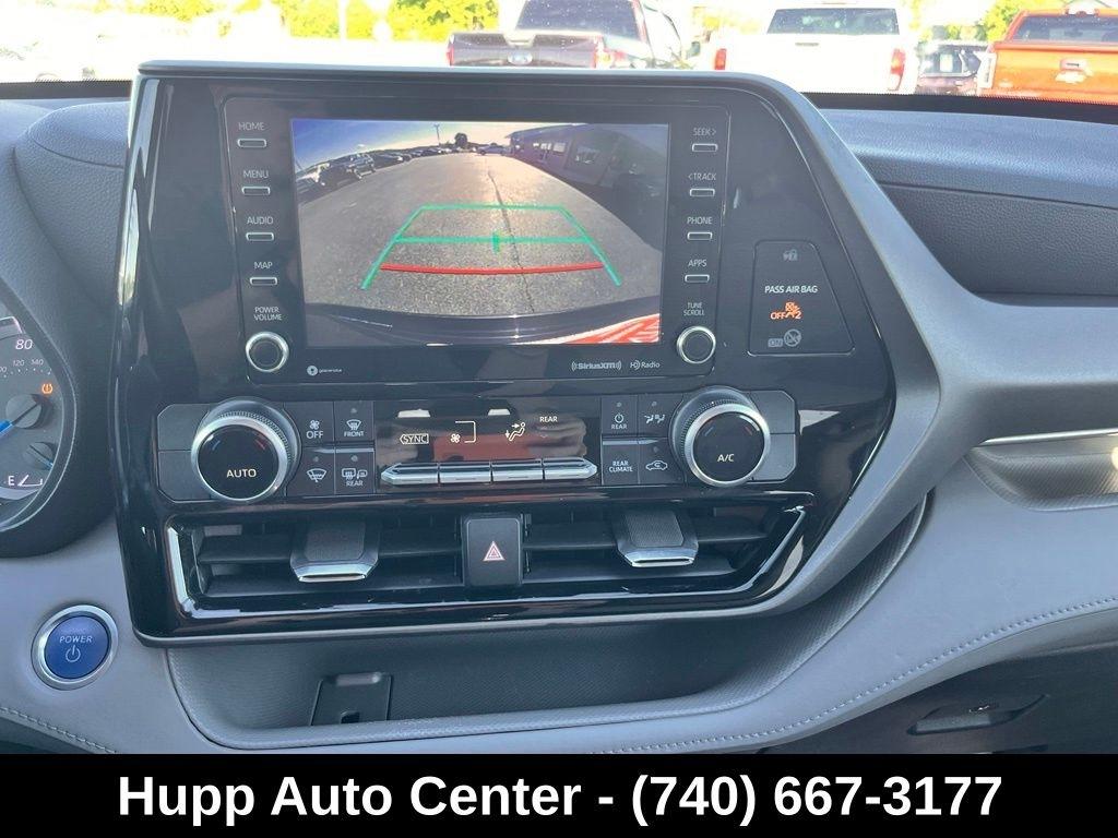 Toyota Highlander Hybrid LE AWD (Natl) 2020