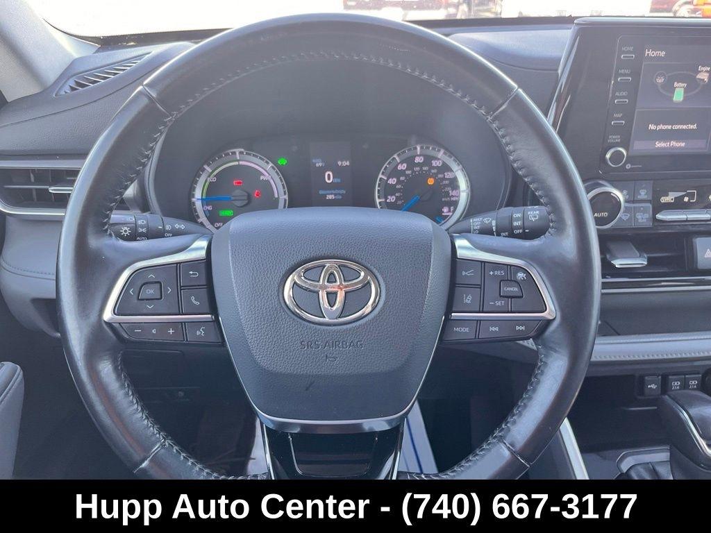 Toyota Highlander Hybrid LE AWD (Natl) 2020