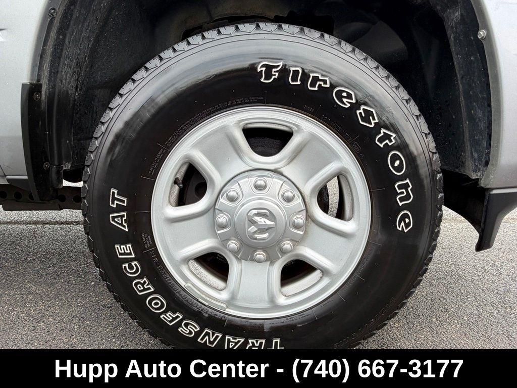 RAM 2500 Tradesman 4x4 Crew Cab 6'4" Box 2023