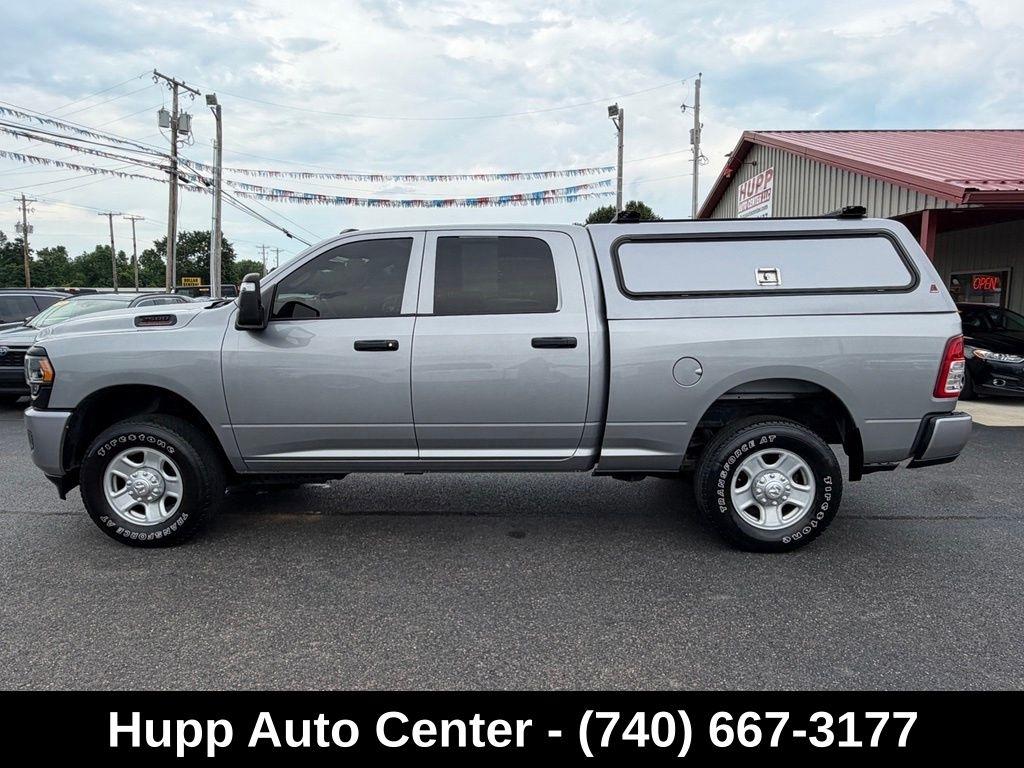 RAM 2500 Tradesman 4x4 Crew Cab 6'4" Box 2023