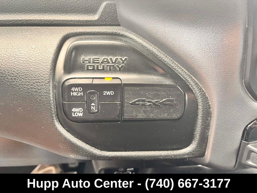 RAM 2500 Big Horn 4x4 Crew Cab 8' Box 2022
