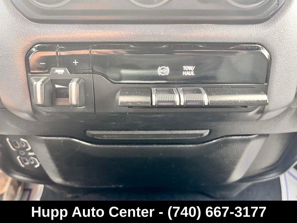 RAM 2500 Big Horn 4x4 Crew Cab 8' Box 2022