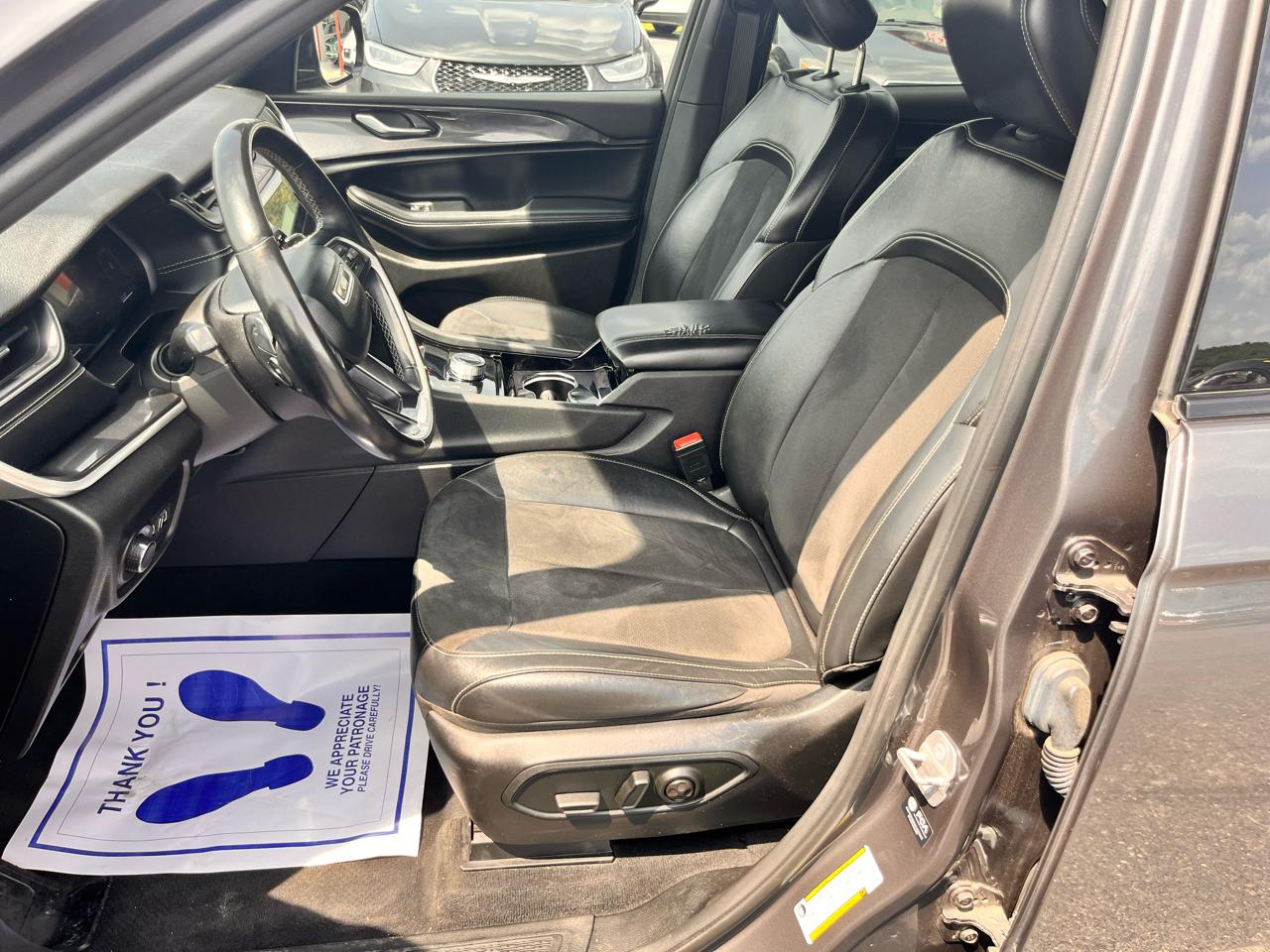 Jeep Grand Cherokee L Laredo 4x4 2022