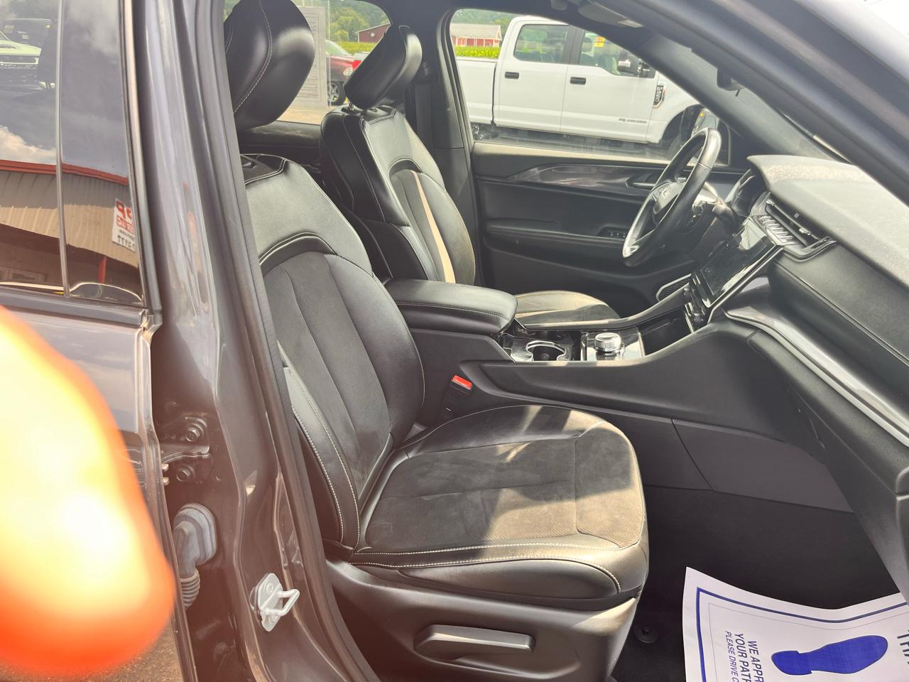 Jeep Grand Cherokee L Laredo 4x4 2022
