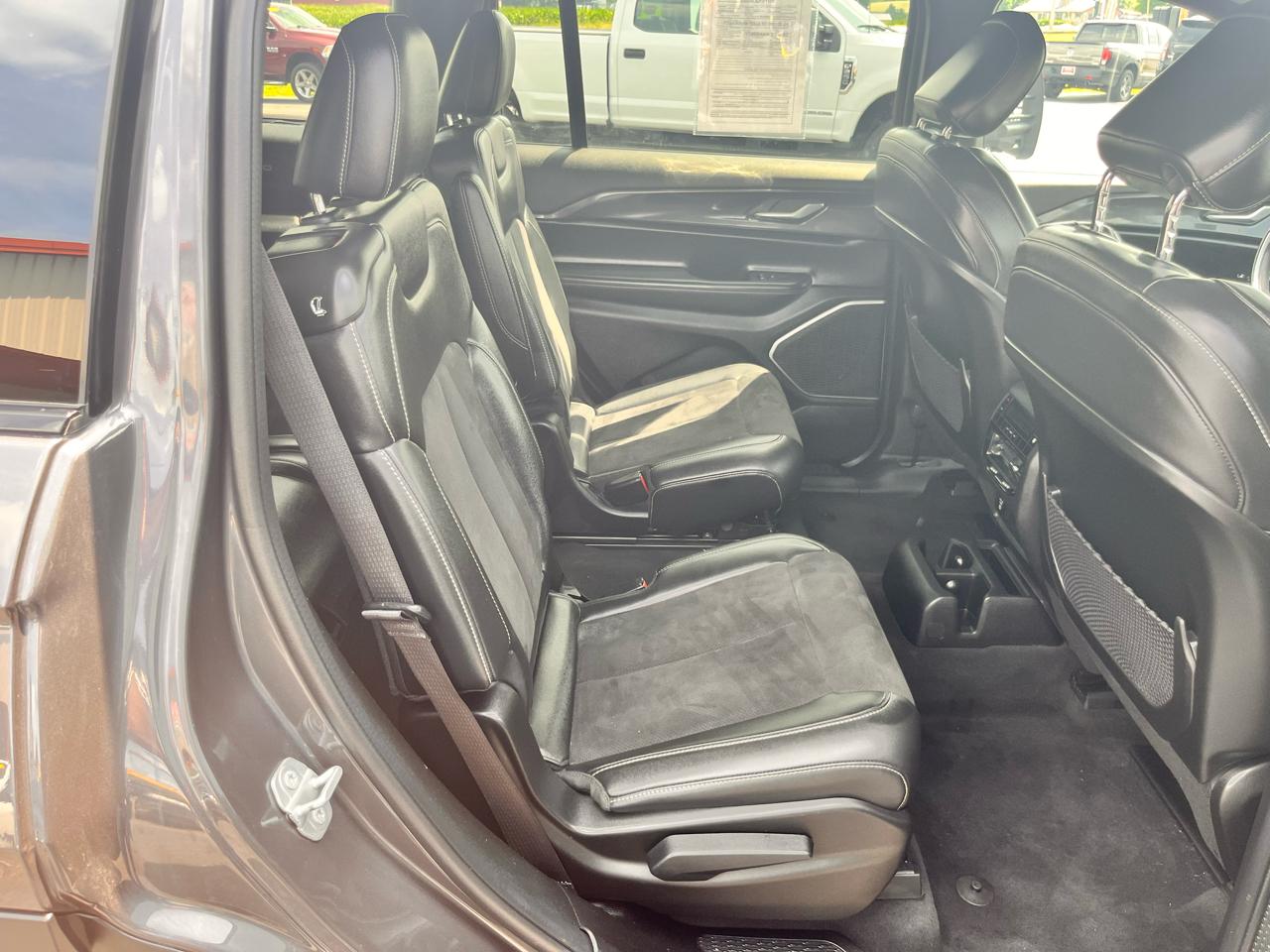 Jeep Grand Cherokee L Laredo 4x4 2022