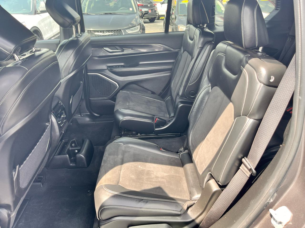 Jeep Grand Cherokee L Laredo 4x4 2022