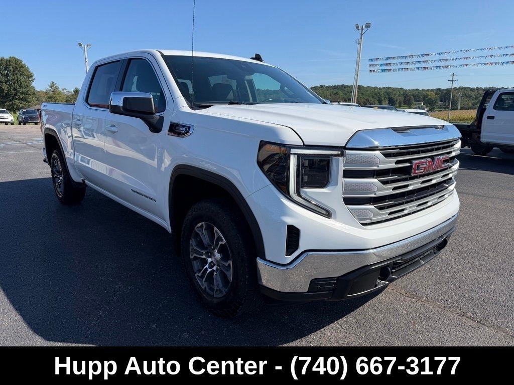 GMC Sierra 1500 4WD Crew Cab 147" SLE 2023